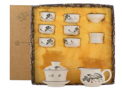 Набор посуды для чайной церемонии из 9 предметов # 41984 фарфор: гайвань 250 мл гундаобэй 200 мл сито 6 пиал по 52 мл